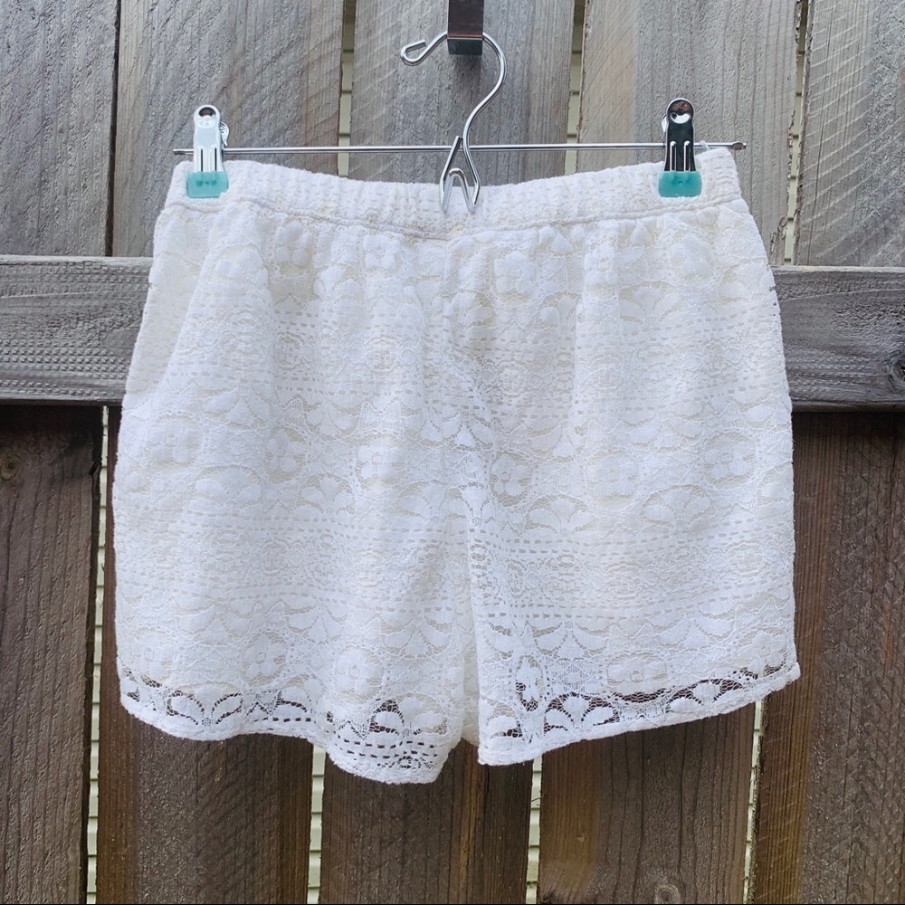 Hollister Off White Lace Lined Shorts Sz S